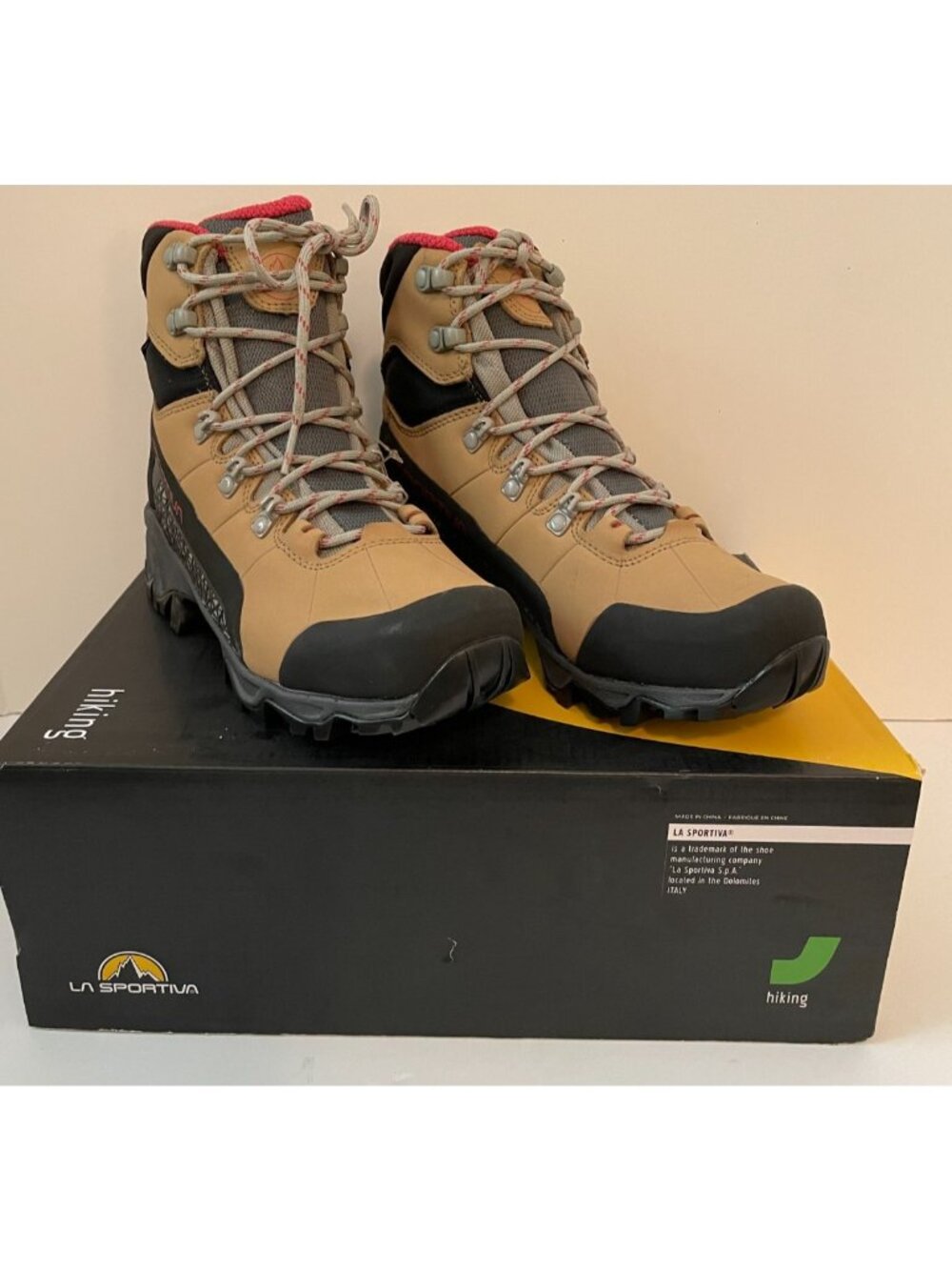 La Sportiva Nucleo High II GTX Women’s Hiking Boots Size 7 Aloe Velvet Goretex